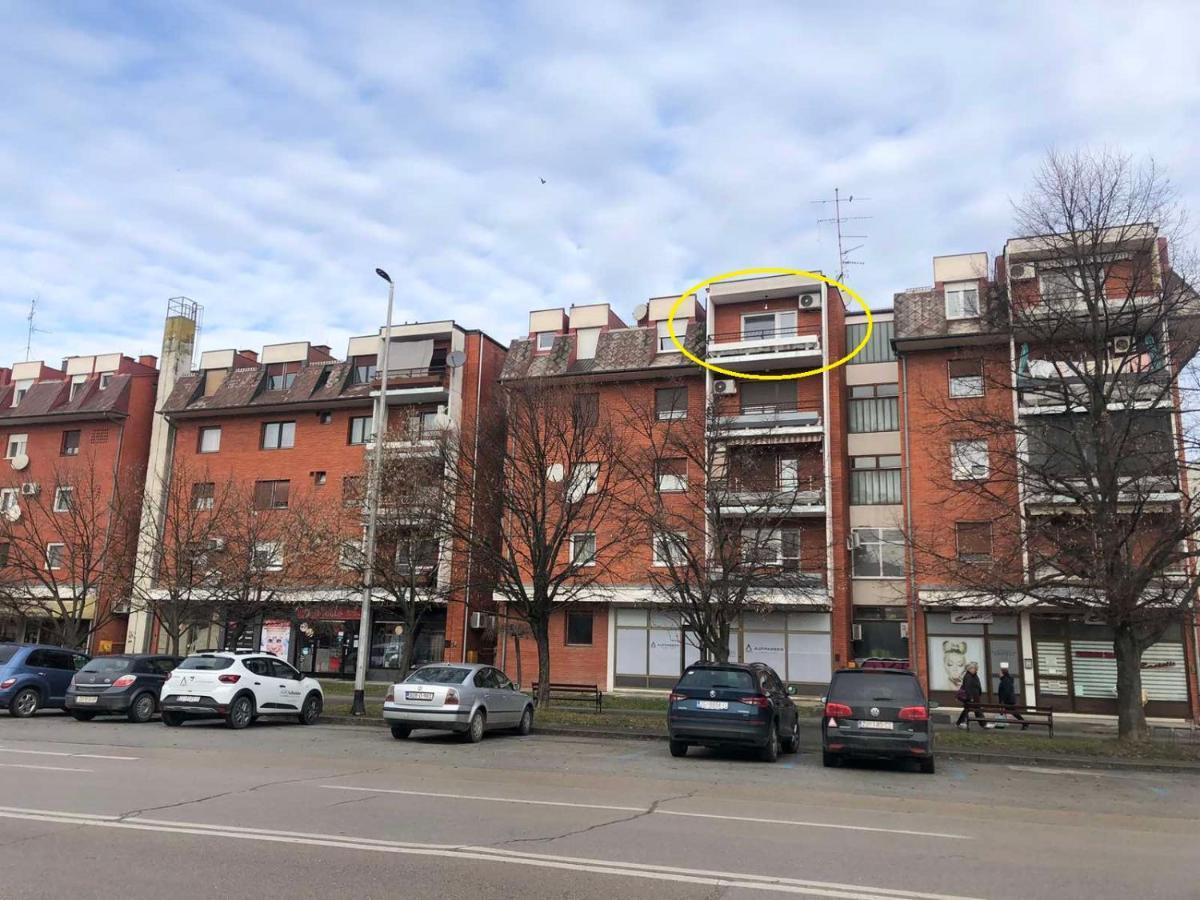 Studio Apartman Mia Zupanja Exteriör bild