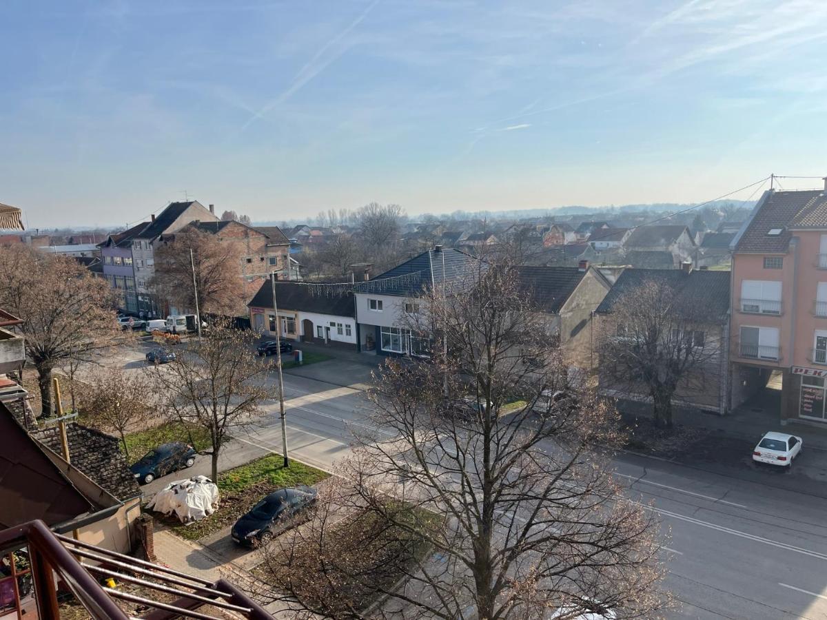 Studio Apartman Mia Zupanja Exteriör bild